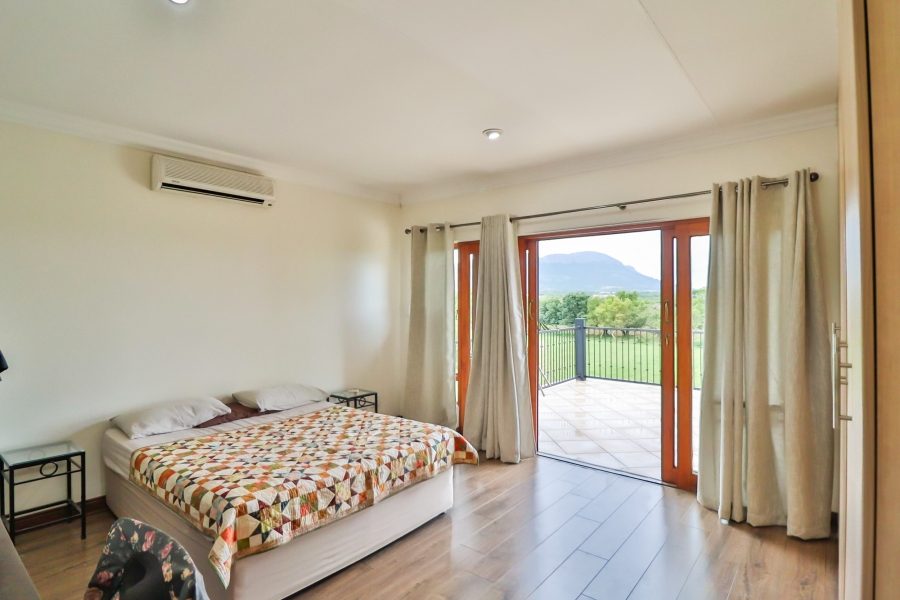 To Let 3 Bedroom Property for Rent in The Coves North West